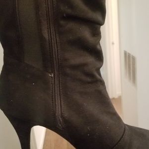 Avenue boots size 12